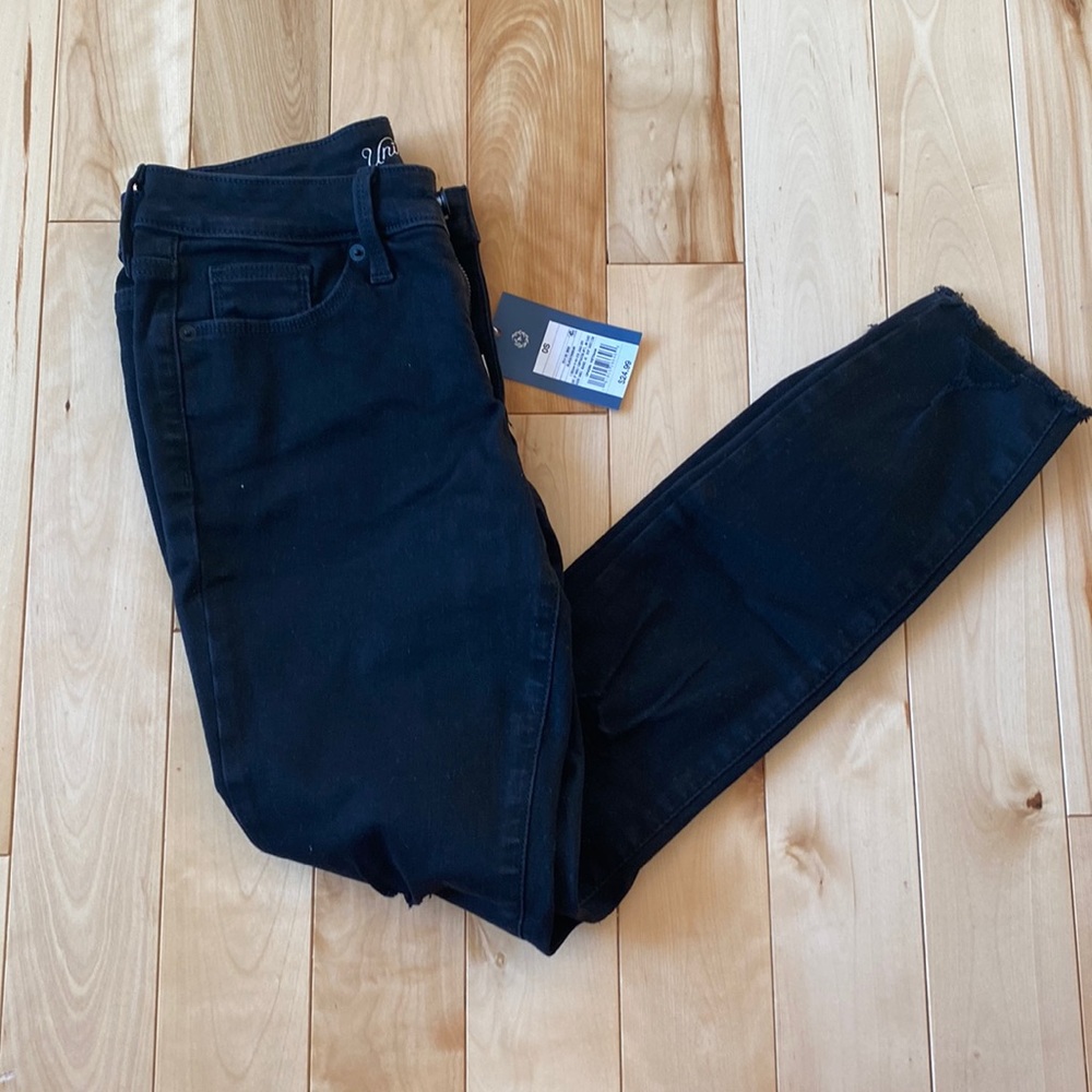 Universal Thread Mid-Rise Skinny Jeans